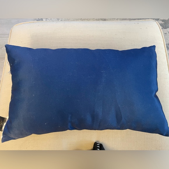 Harry Potter Diagonal Alley pillow - Picture 2 of 4